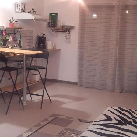 Studio Bonne Nuit Bourg-Saint-Bernard ภายนอก รูปภาพ